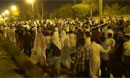 巴林街头民众游行抗议